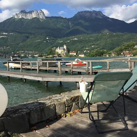 Le Du D'annecy Avec Les Pieds Dans L Eau, Et Ponton Prive Apartmán *