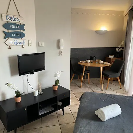 Le Du D'annecy Avec Les Pieds Dans L Eau, Et Ponton Prive Apartment