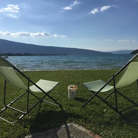 Apartment Le Du D'annecy Avec Les Pieds Dans L Eau, Et Ponton Prive Duingt