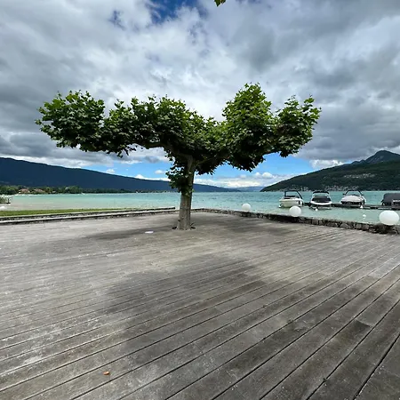 Apartment Le Du D'annecy Avec Les Pieds Dans L Eau, Et Ponton Prive